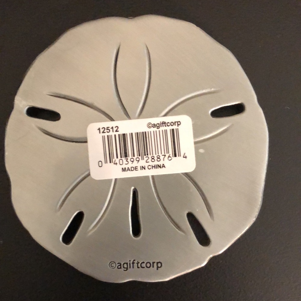 Estate Silver Sand Dollar Pendant - Picture 2 of 3